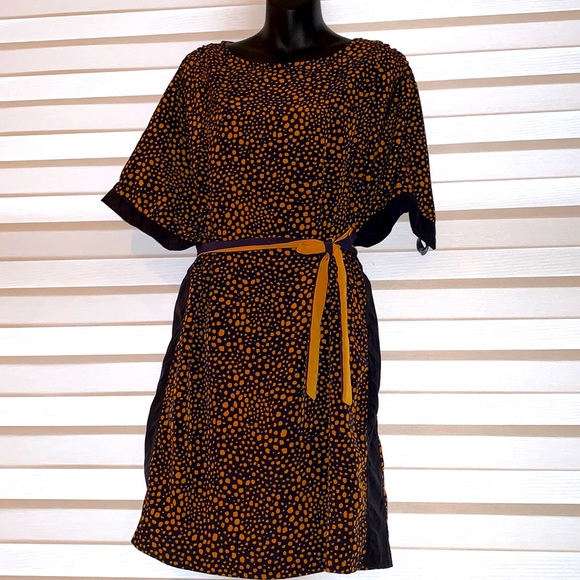 Zara animal printed dress with sash. Size large - Picture 4 of 8